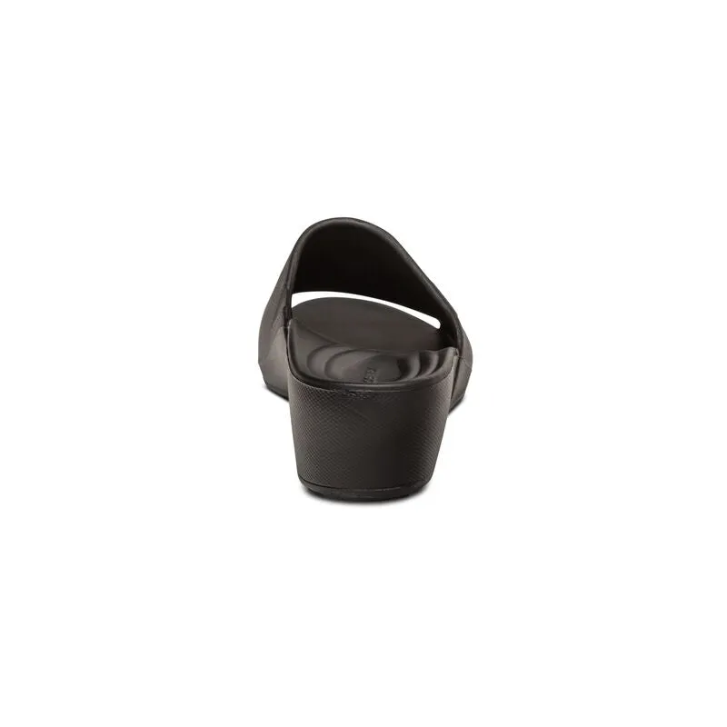 Jamie Wedge in Black