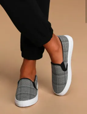 Reba Sneaker