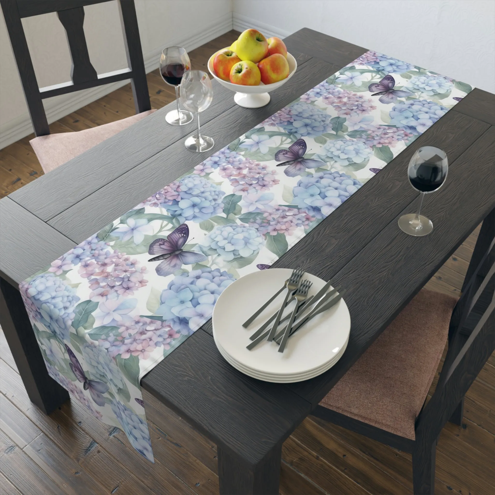 Summer Table Runner / Hydrangea Butterfly Table Runner